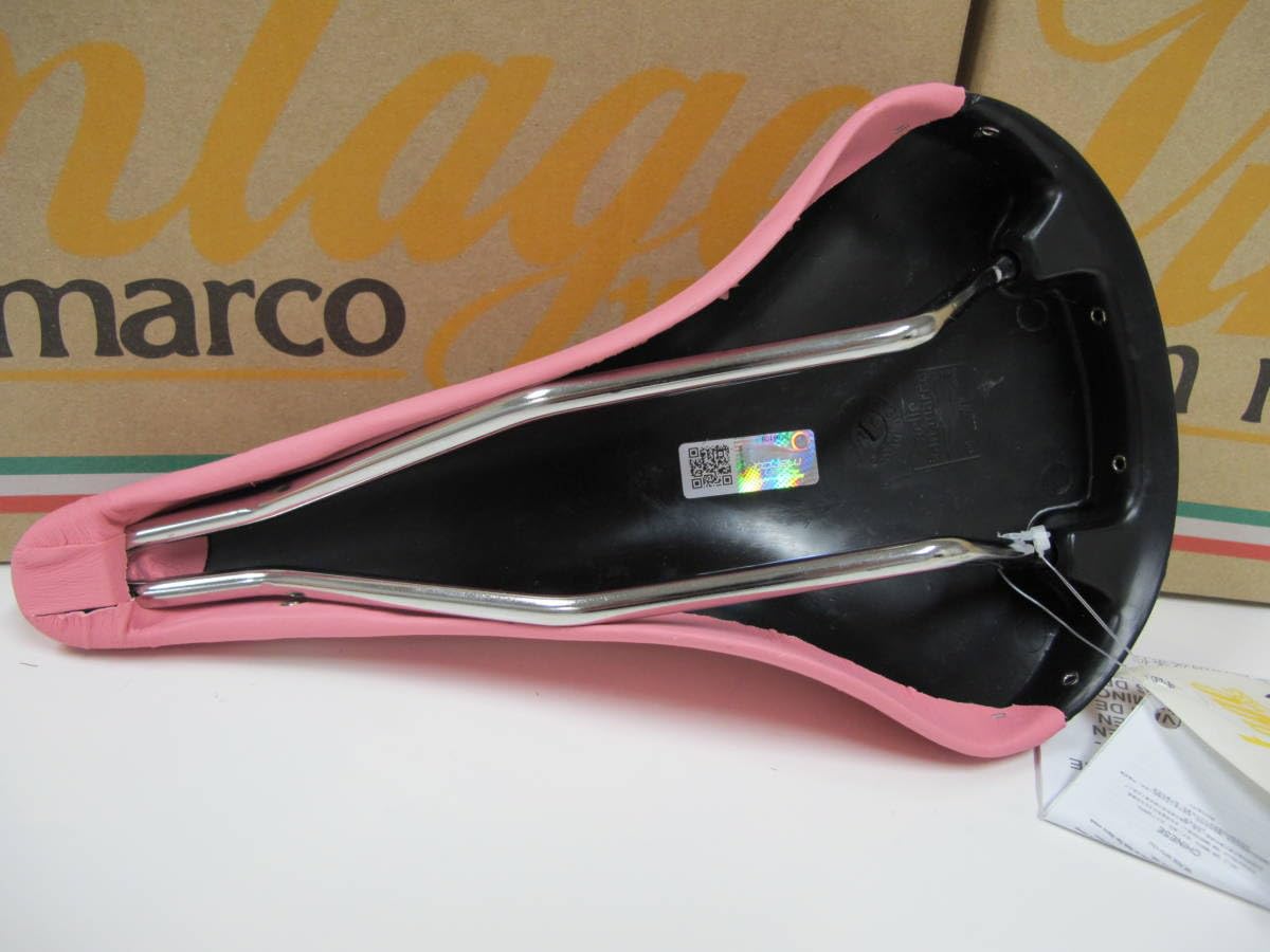 【美品】Selle San Marco　セラサンマルコ　ピンク 穴あきサドル 美品】Selle San Marco セラサンマルコ ピンク 穴あきサドル